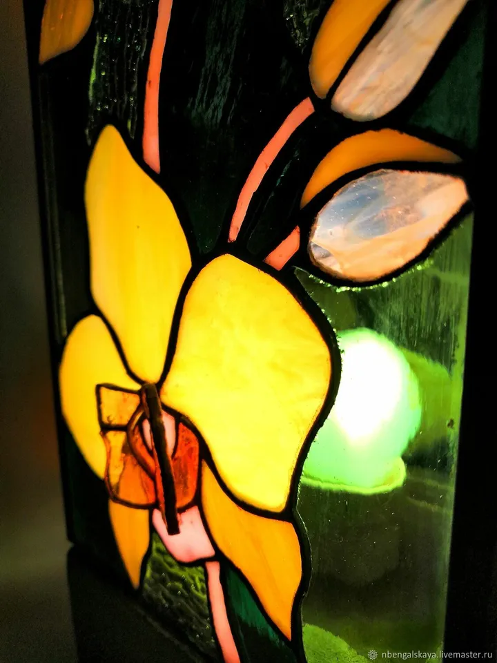 Tiffany Style Orchid Lamp, Stained Glass Orchid Table Lamp, Handmade Floral Glass Lamp, Decorative Tiffany Orchid Light, Art Glass Lamp with Orchids