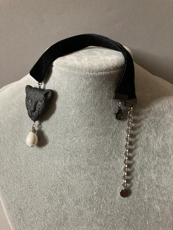 Choker black leopard porcelain