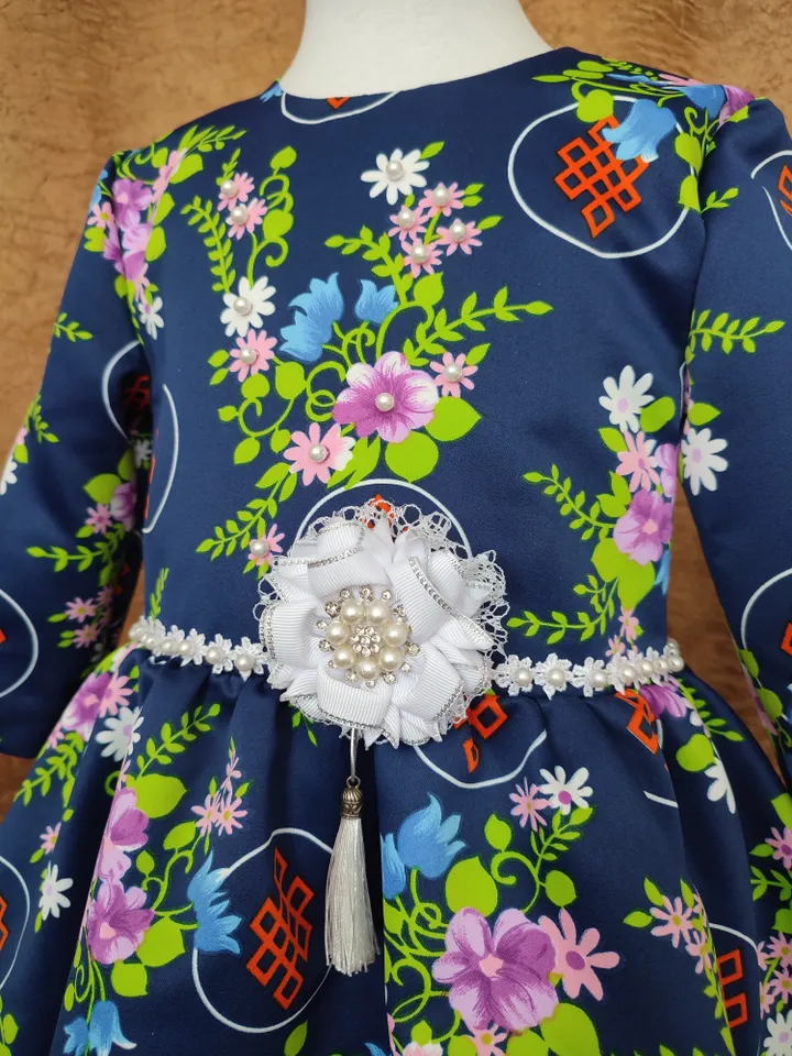 Blue elegant dress for girls 4-5 years old with floral print