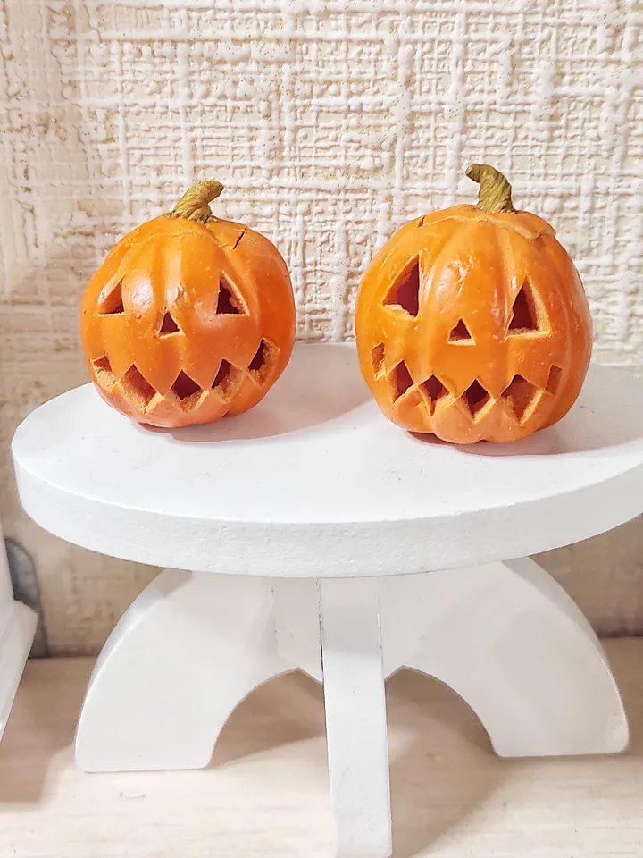 Miniature lantern, pumpkins for dolls, house decor, Halloween pumpkin, gift ideas, pumpkins for dollhouse, miniature