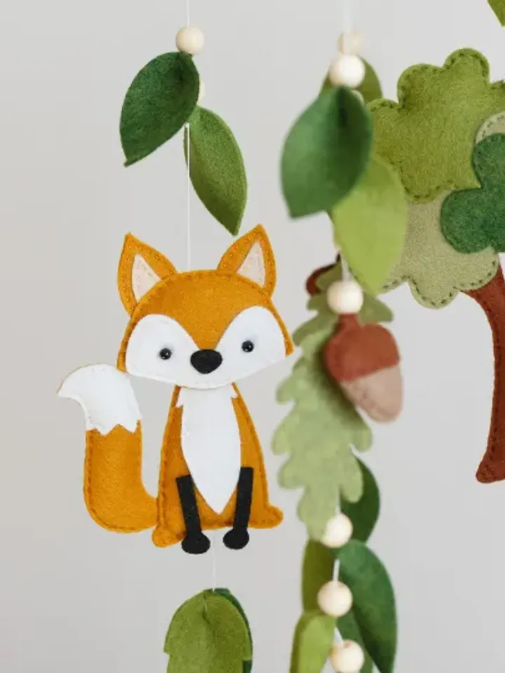 Felt woodland baby mobile