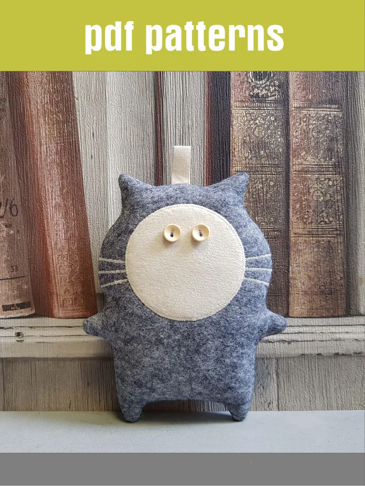 grey felt cat sewing pattern PDF digital tutorial, felt doll pattern, stuffed animal sewing diy
