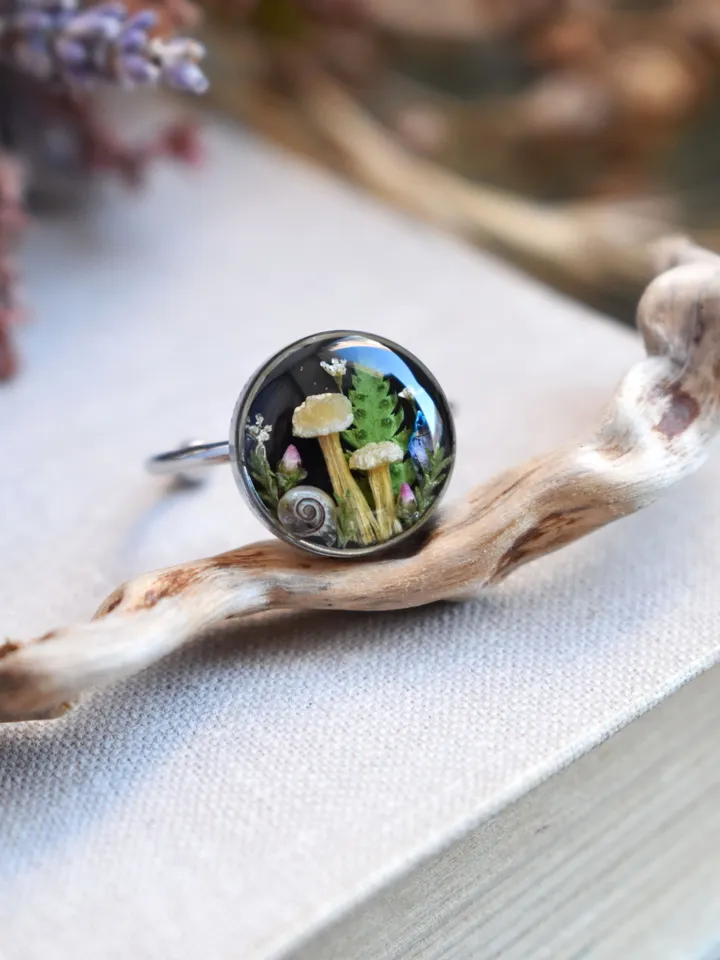 Real mushroom ring. Ring with a real mushroom in resin. Adjustable Mushroom glade ring.