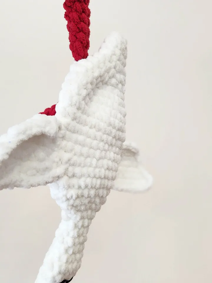 White crochet goose plush toy pattern for babies – perfect snuggle companion