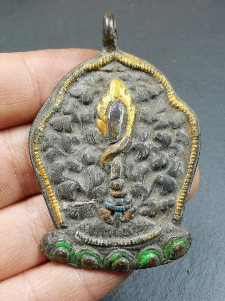Gandhanra Vintage Tibetan Buddhism Amulet Badge,Fire Vajra Sword of Wisdom Buddha Manjushri, Made of Copper,2.2" × 1.8"