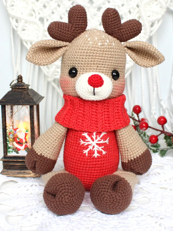 Crochet deer pattern in English Reindeer Christmas toy amigurumi crochet tutorial