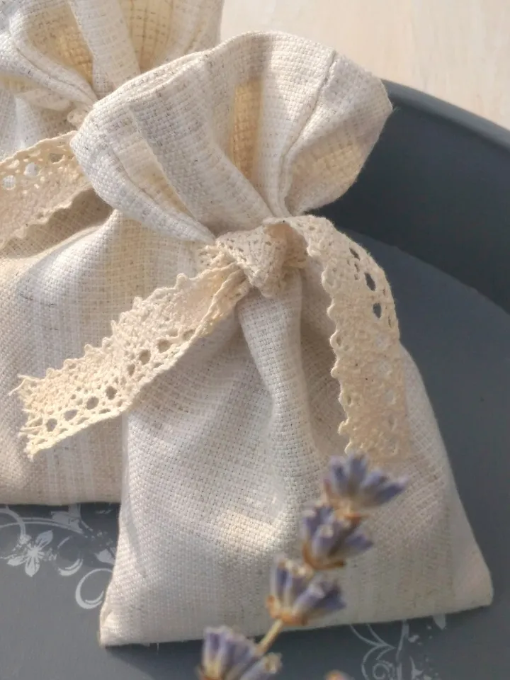 Lavender Sachet Bag Pillow for Good Sleep with Dry Lavender Flowers Mint Wormwood Sachet with Dry Herbs
