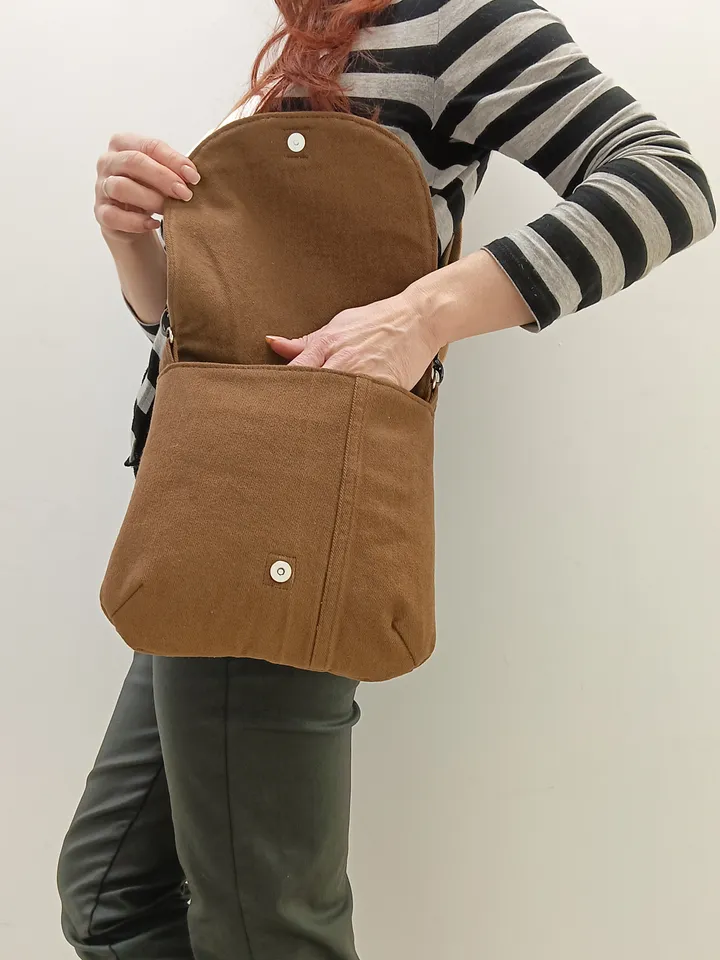 Brown crossbody /shoulder denim bag, a women's messenger bag with a tapestry flap with a marine theme pattern and denim shoulder bag with 4 pockets inside and an adjustable strap.