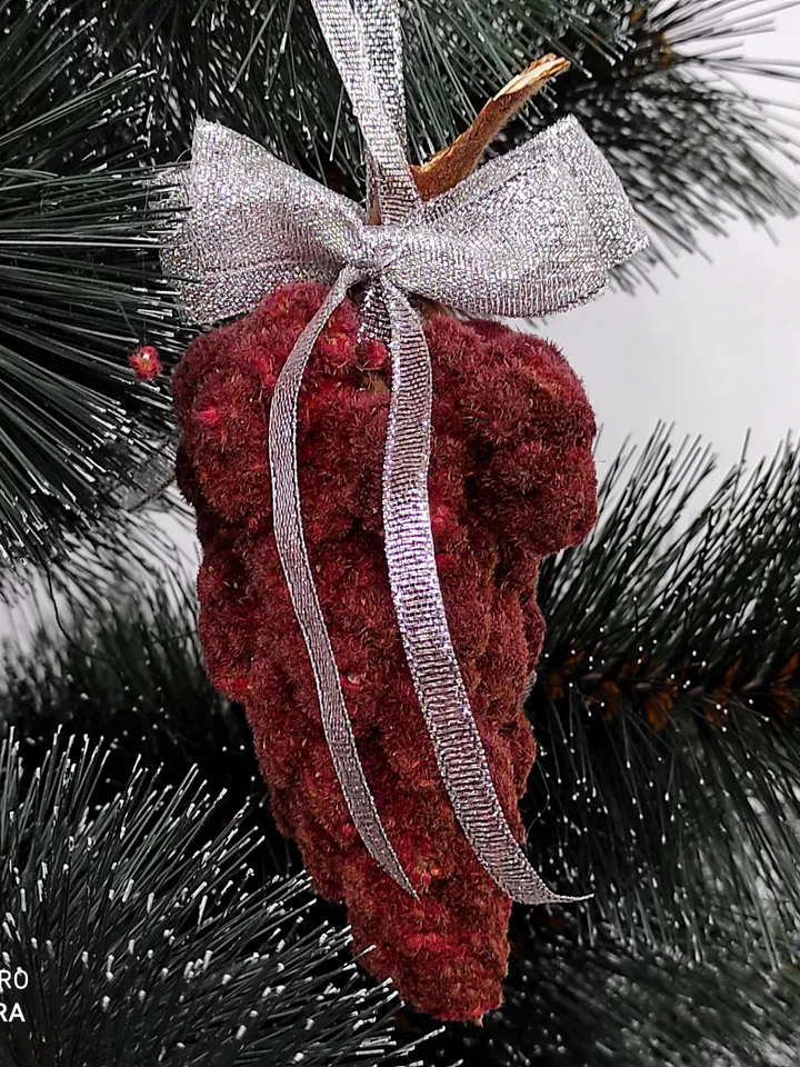 Pine cones for vase 6 pcs LARGE HOLIDAY pine cones ornaments set Natural decorations Red pine cones Charm set Natural decor  Gift idea
