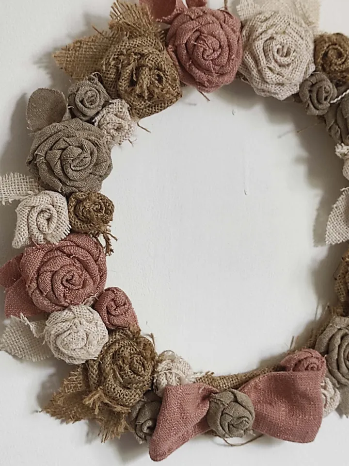 Aesthetic bedroom decorations. Pastel room decor aesthetic. Mini wreath farmhouse. Friends apartment decor. Danish pastel decor Сabinet