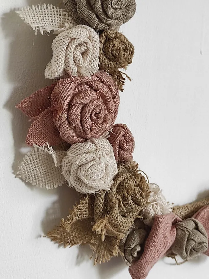 Aesthetic bedroom decorations. Pastel room decor aesthetic. Mini wreath farmhouse. Friends apartment decor. Danish pastel decor Сabinet