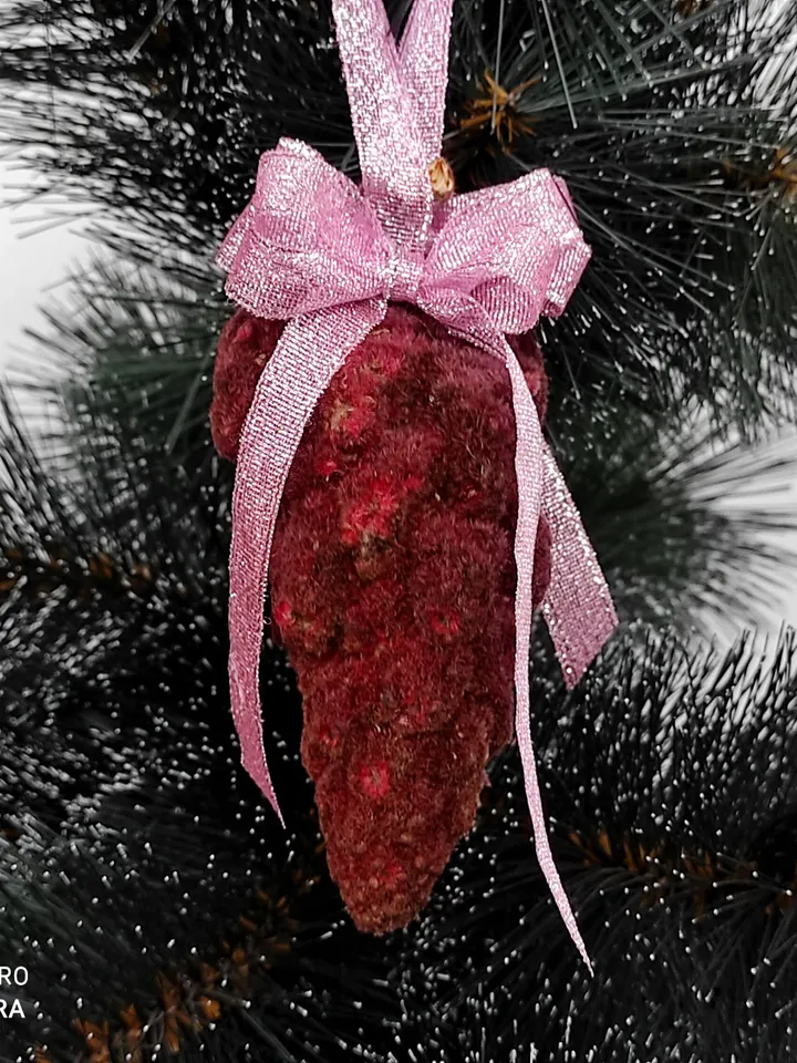 Pine cones for vase 6 pcs LARGE HOLIDAY pine cones ornaments set Natural decorations Red pine cones Charm set Natural decor  Gift idea