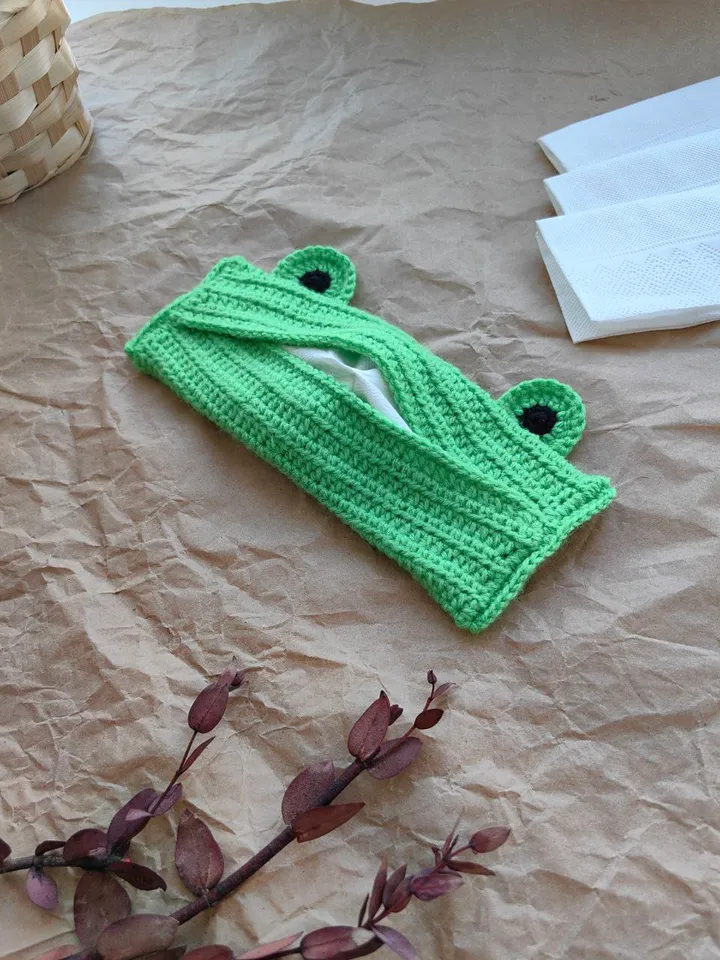 Crochet pattern holder napkin Frog