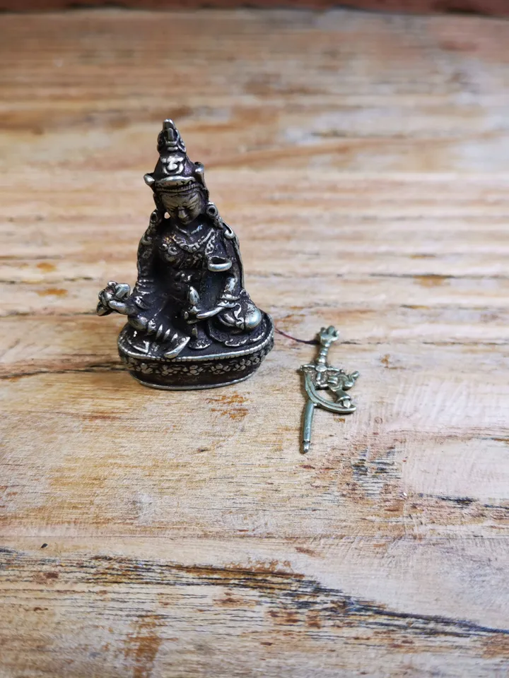 Lotus Born-Guru Rinpoche,Gandhanra 13 Types Retro Handcarved Mini Brass Tibet Tantric Buddha Statue,Top Collection Figurine Amulet