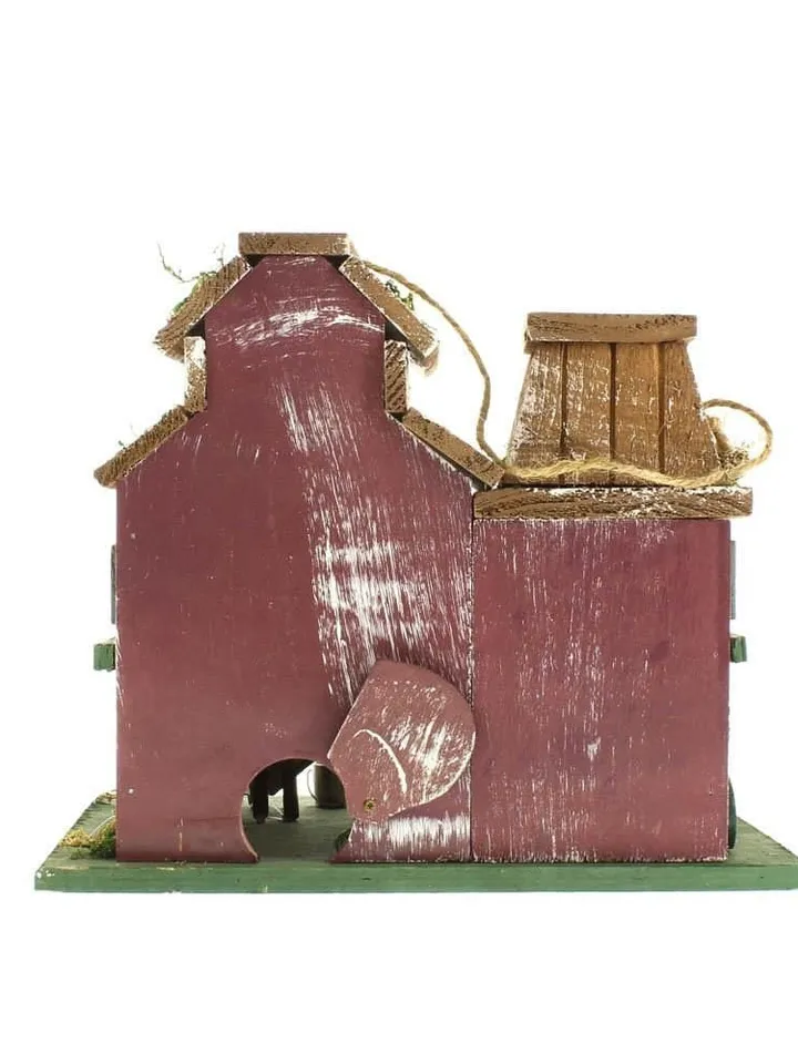 Farmstead Birdhouse