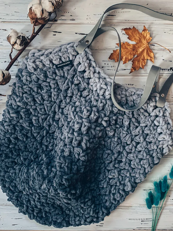 Silver plush bag, crochet grey tote with leather handles, market farmers pound