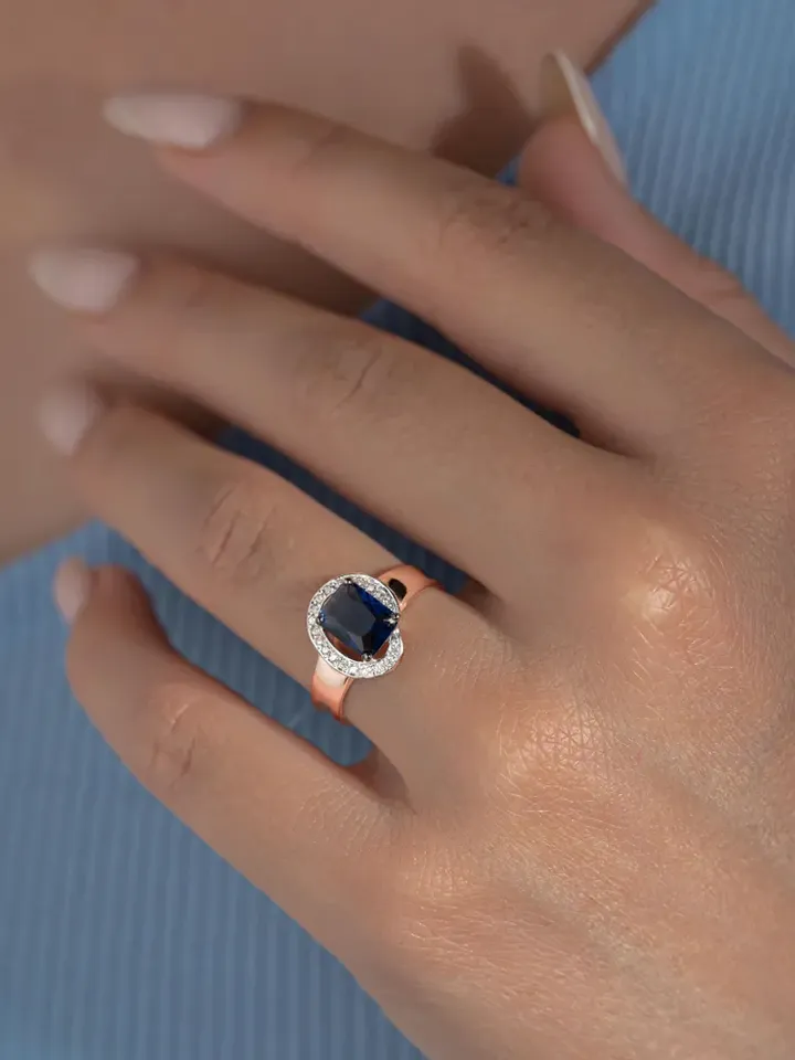 Ring Silver gold plated 925 assay value, with corundum, sapphire