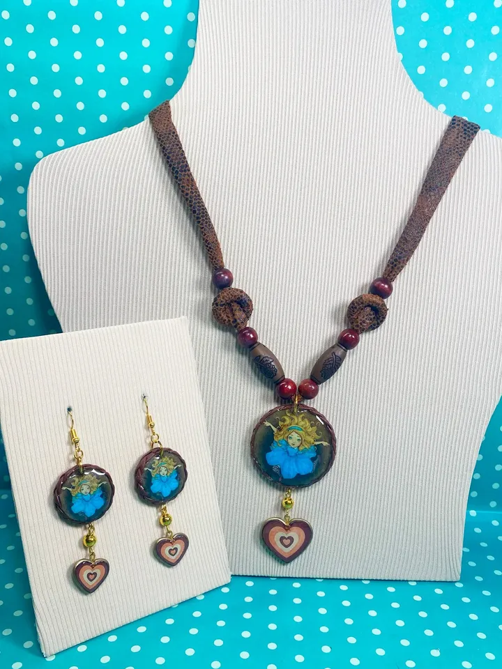 Set of handmade jewelry in the style of "Alice". Author's design.