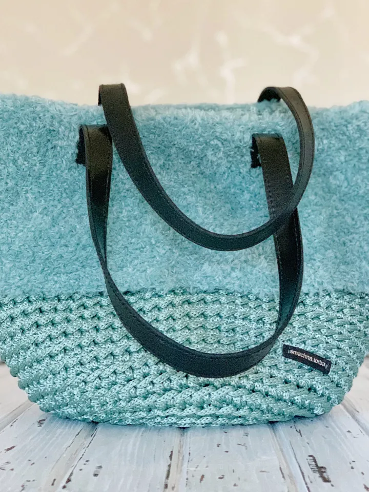 Green market bag, purse with fur, shopping pouch, crochet boho bag, hobo slouchy bag, woven bag