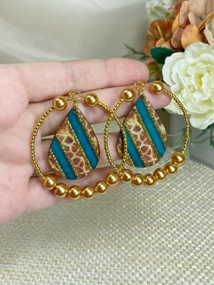 Author's set of handmade jewelry. Individual design.