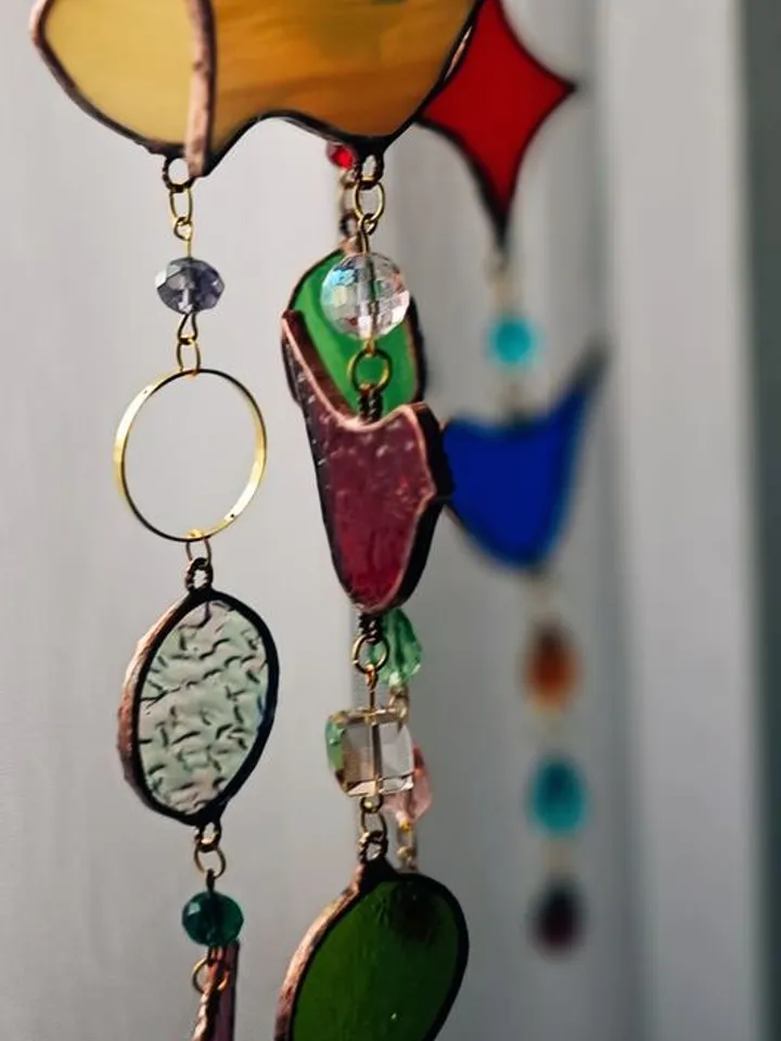 Vibrant Garlands. Tiffany Stained Glass. Colorful Glass and Beads, Stained Glass Garland, Tiffany Style Window Garland, Colorful Glass Suncatcher Garland, Handmade Tiffany Garland, Vibrant Stained Glass Strand, Artistic Glass Bead Garland,Colorful Hanging