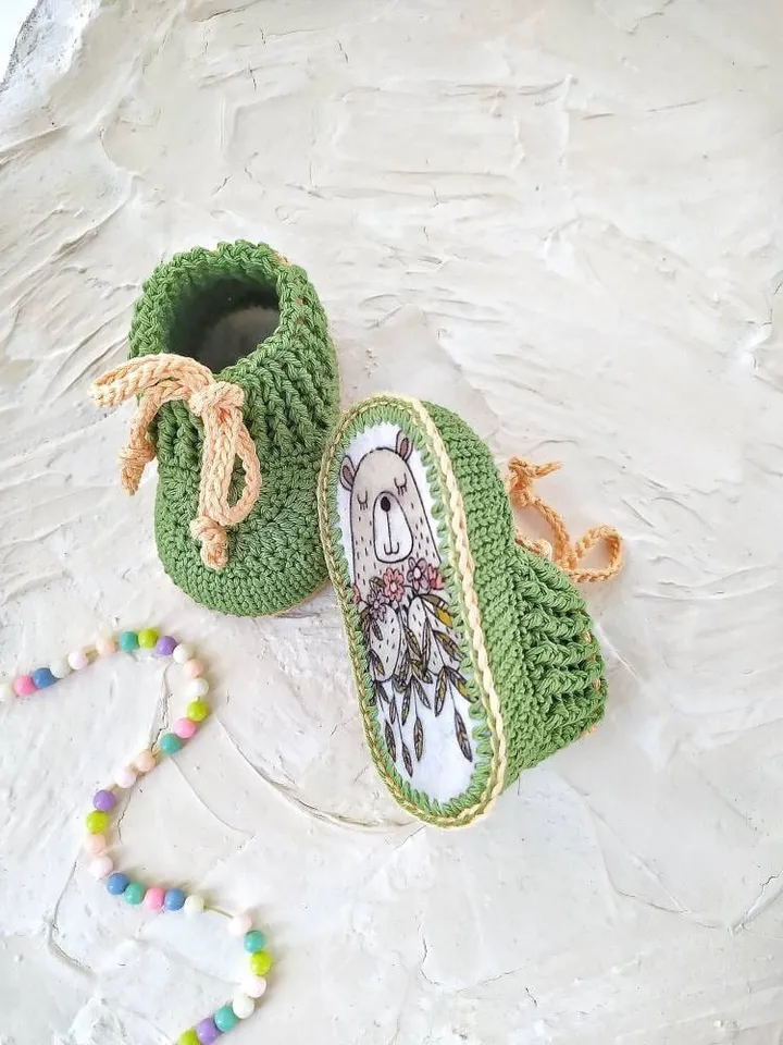 Crochet Bootee Green booties moccs Moccasins for newborn Baby Gift Newborn crib shoes Crochet Green Moccs