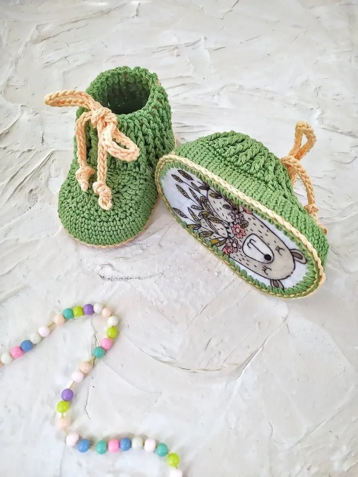 Crochet Bootee Green booties moccs Moccasins for newborn Baby Gift Newborn crib shoes Crochet Green Moccs