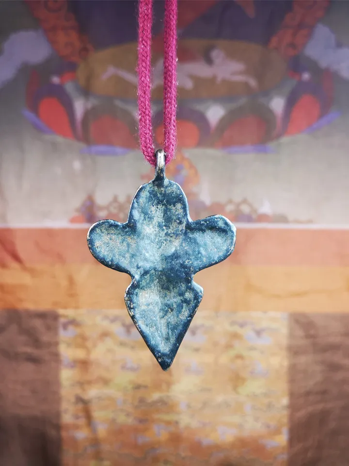 Gandhanra Antique Tibetan Buddhist Amulet Pendant - Garuda - The Golden-Winged Bird, Crafted from Thokcha,Size 2.56" * 1.73"