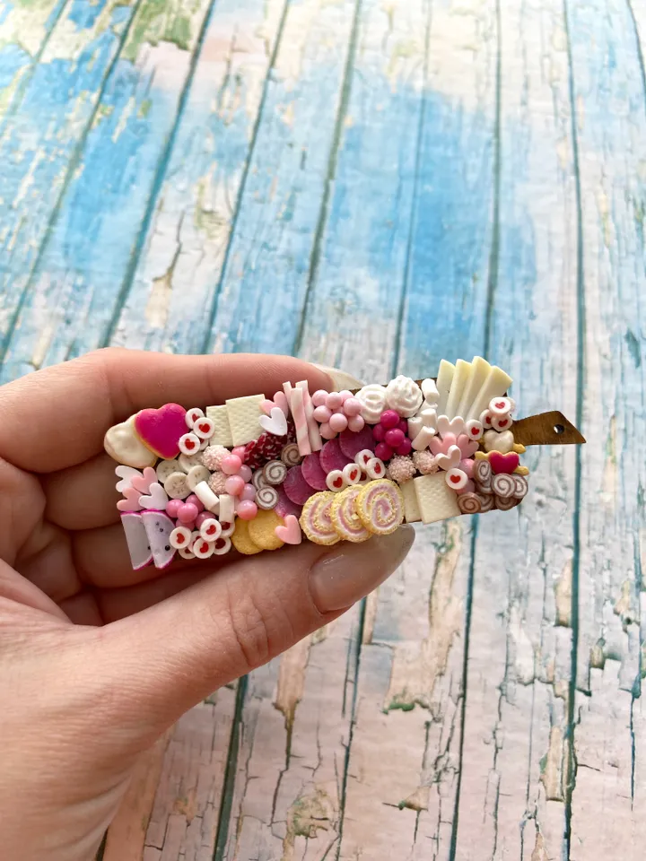 Magnet Miniature Valentine Charcuterie Board with Polymer clay Souvenir