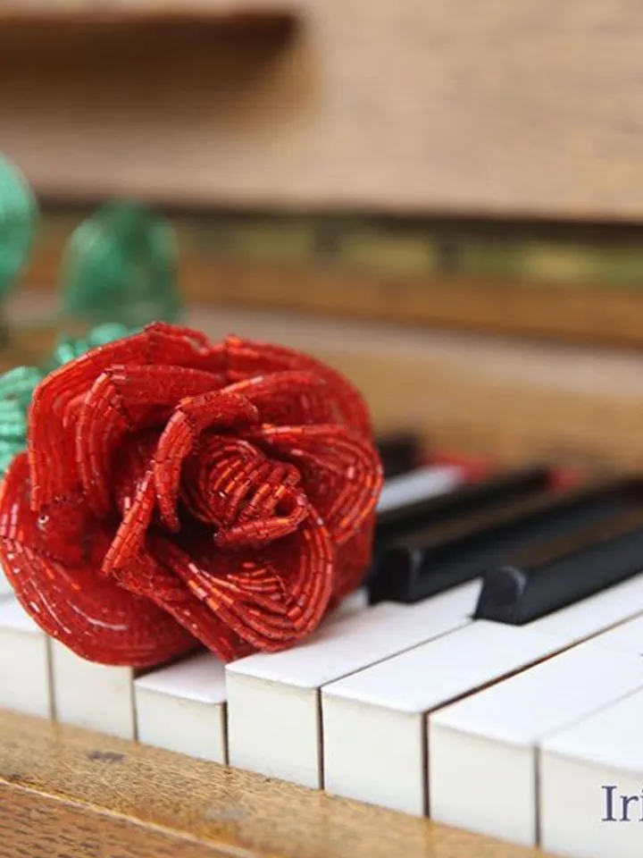 Beaded Peony, cornflower, rose | Beaded Flowers pattern | Seed bead patterns | Beadwork pattern