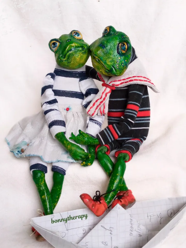 Frog girl doll handmade 7.8 inch., toad girl doll mixed media