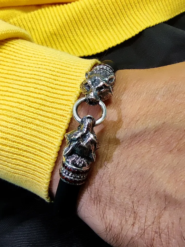 Totem Bracelet Wolves