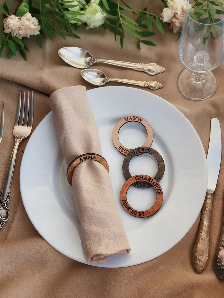 Winter Woodland Wedding Table Decor, Set of 20 Napkin Rings, Custom Favors for Guests, Place Setting Cards