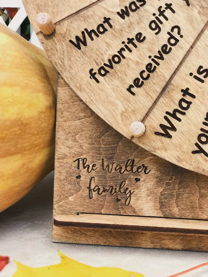 Thanksgiving Family & Party Game, Spin the Wheel Game with Questions or Tasks, Personalized Gift