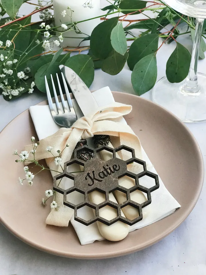 Wedding Place Cards, Set of Wedding Guest Favors, Custom Names and Date, Wooden Wedding Coasters