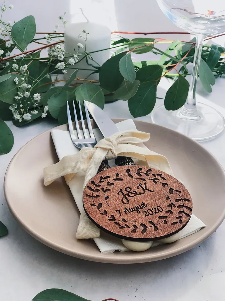 Set of Wedding Place Cards, Custom Guest Favors, Wooden Coasters Set, Wedding Name Tag, Custom Name Favor, Wedding Table Decor