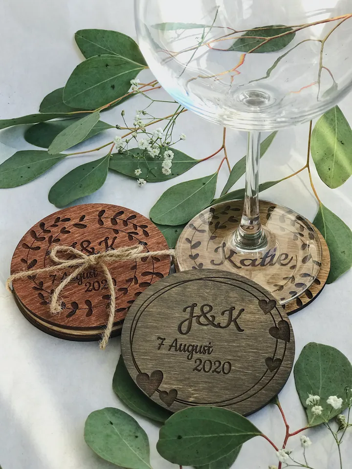 Wedding Place Cards, Set of Wedding Guest Favors, Custom Names and Date, Wooden Wedding Coasters