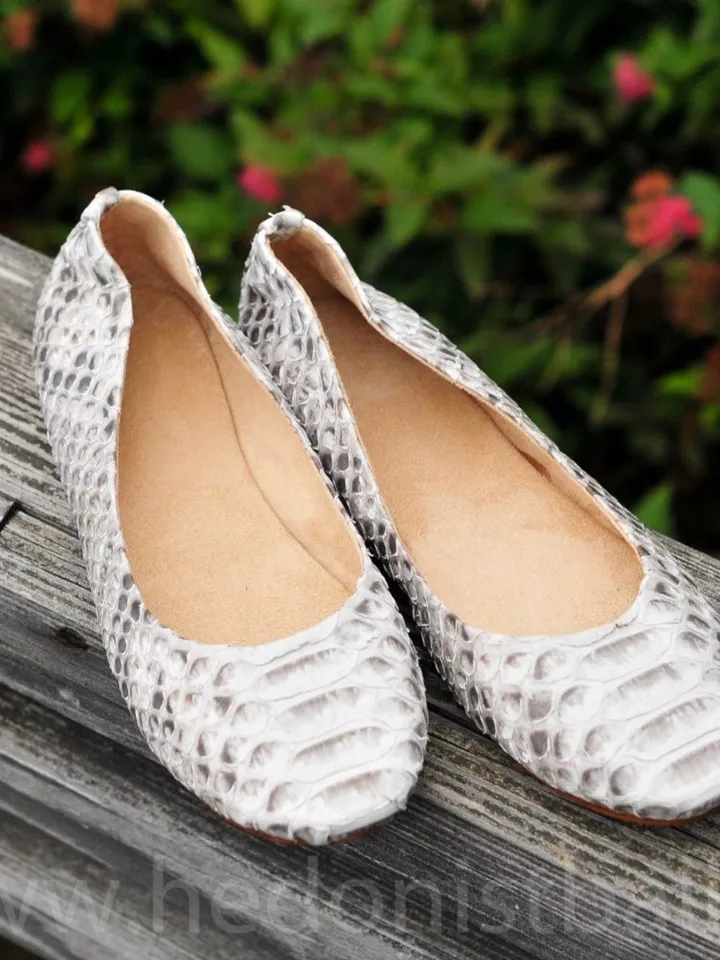 Python skin balet shoes | Woman flat shoes | exotic leather shoes | snake print flat mules | Genuine python gray flat shoes | elegant shoes