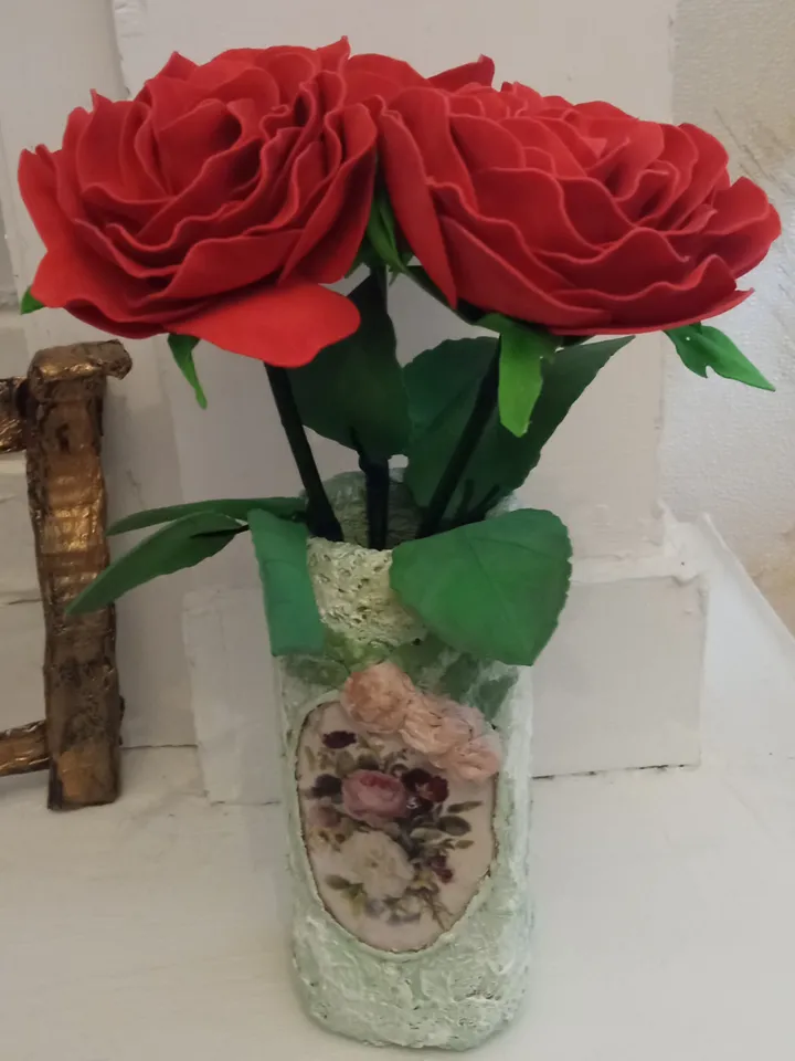 Luxurious red roses in a handmade vase Gifts for mom Mother's day Gifts for her Completely by hand Floral arrangements Home decor indoor