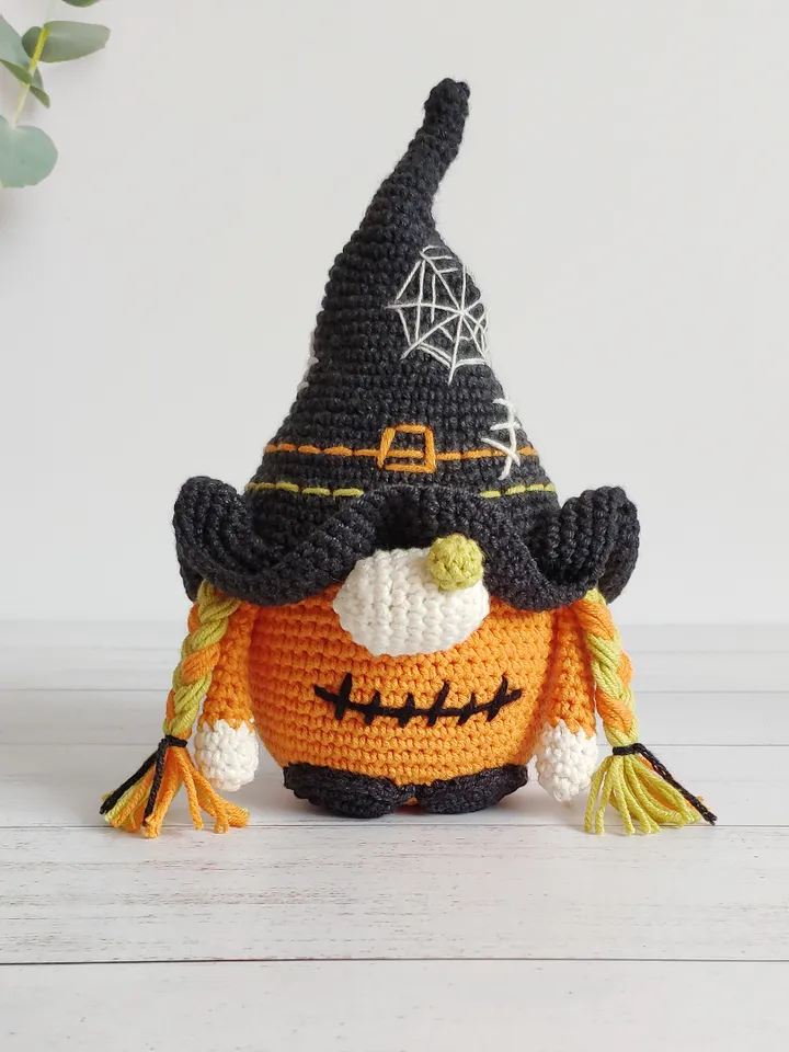 Halloween Pumpkin gnome crochet pattern