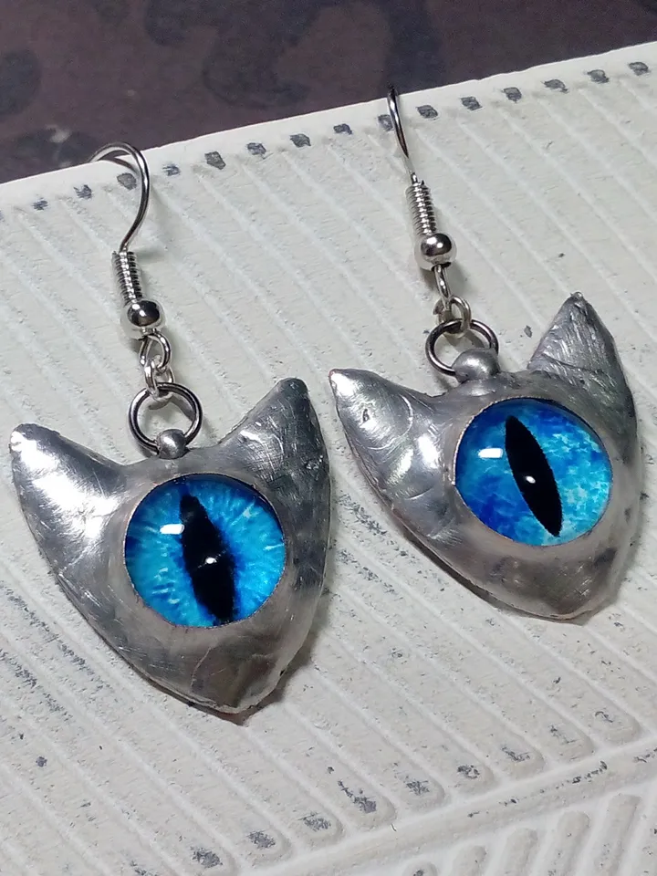 CAT eye earrings, Cat head earrings, Cat lovers bijouterie, Witch earrings, Halloween earrings, Tin soldered earrings