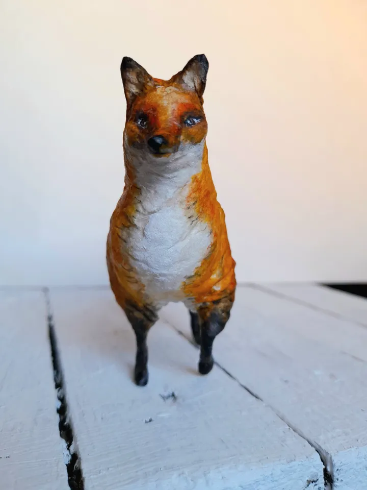 Cotton yarn fox decoration, free-standing fox ornament, collectible fox figurine, fox bedroom decoration