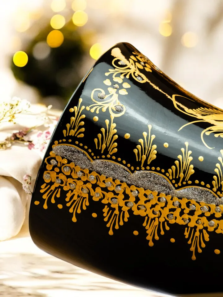Handpainted Gramophone Phone Speaker, Ceramic Audio Dock, Unique iPhone Speaker Gift, Home Decor, Ceramic Phone Holder