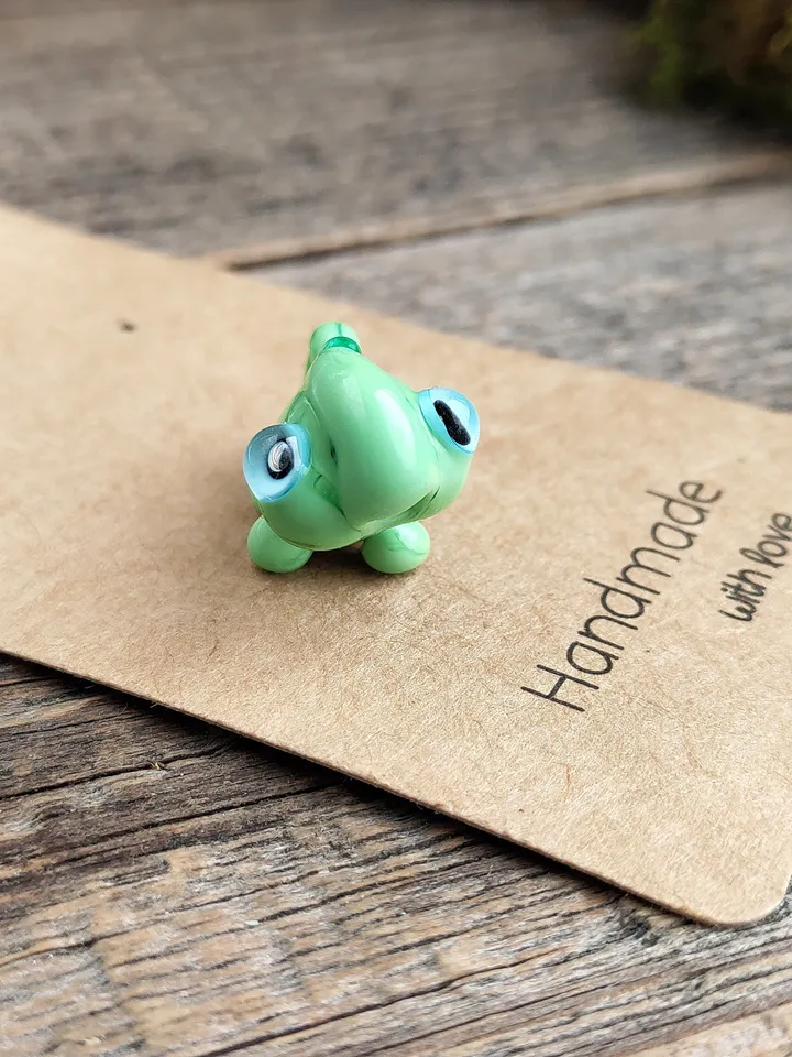 GLASS FIGURINES Chameleon figurine MIniature Chameleon ornament Glass Chameleon scuplture Chameleon gift Reptile figurine Terrarium Aquarium