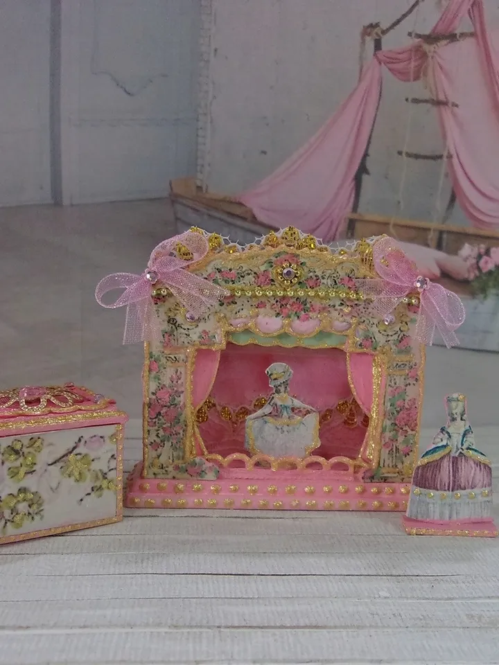 Miniature puppet theater for doll houses.1:12 scale.