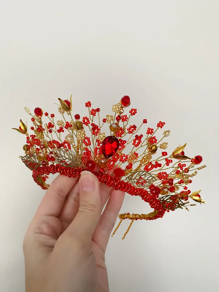 Red crown, Gold and Red crown, Red Tiara, Red Diadem, Gold Red crown, Children headpiece, Children crown, Children tiara, Wedding crown, red wedding, Gift for mom, jewelry for hair, jewelry for head, Gold crown, Gold tiara, Halloween accessories