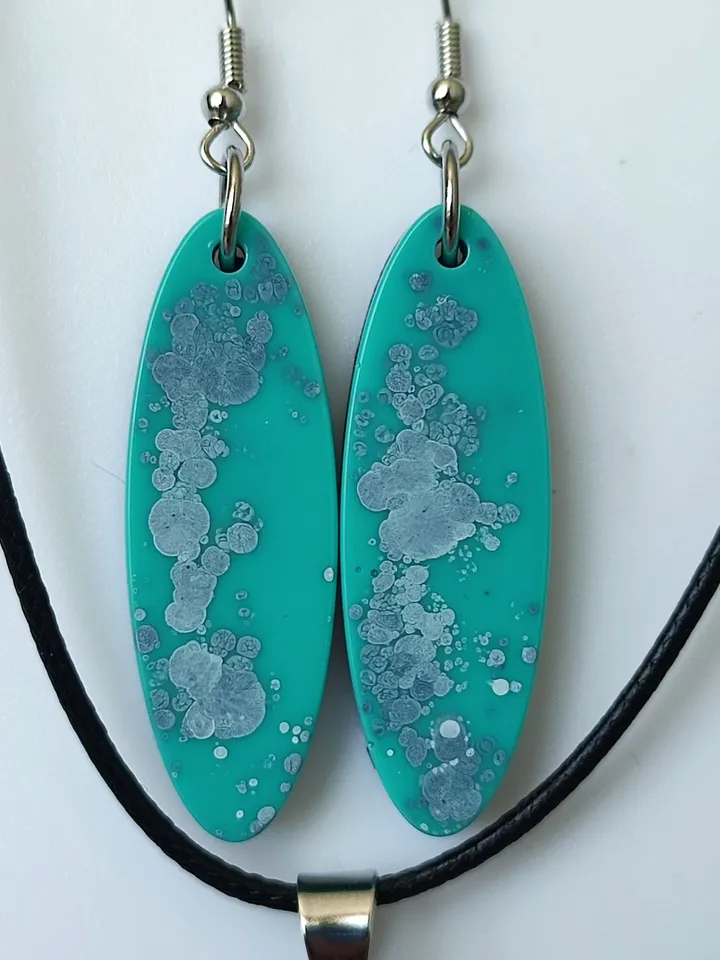 Exquisite mint-colored costume jewelry set