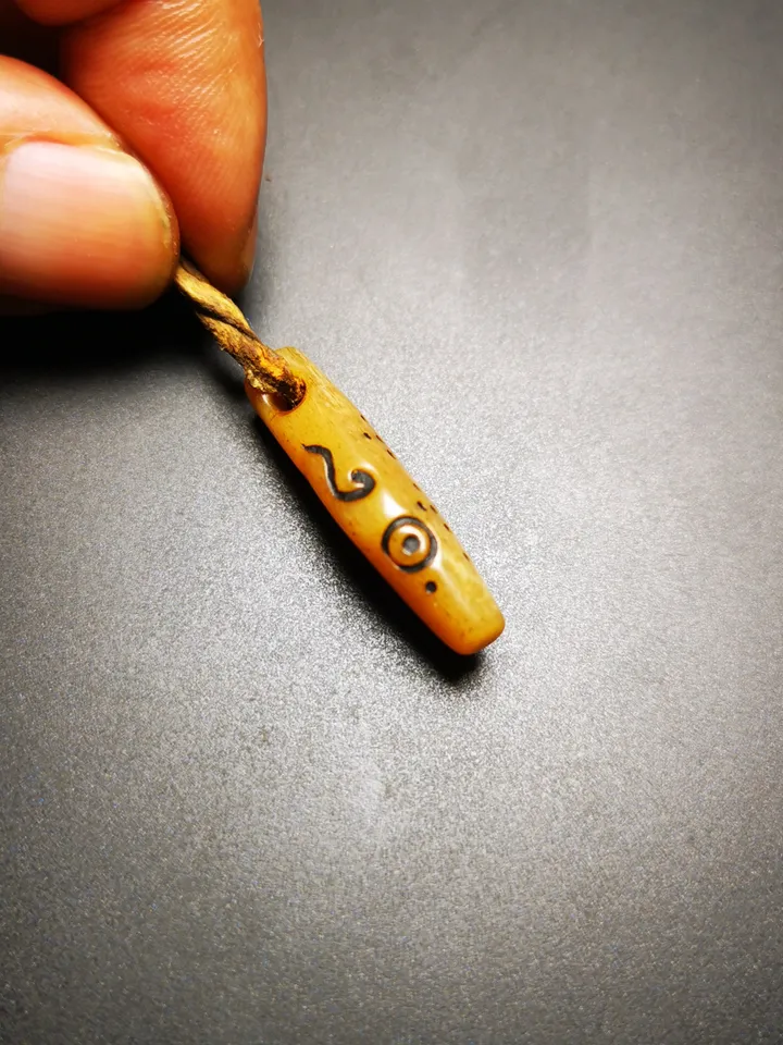 Gandhanra Tibetan Yak Bone Carved Amulet,Bead Counter Pendant,Mani Jewel Amulet for Mala,Prayer Beads