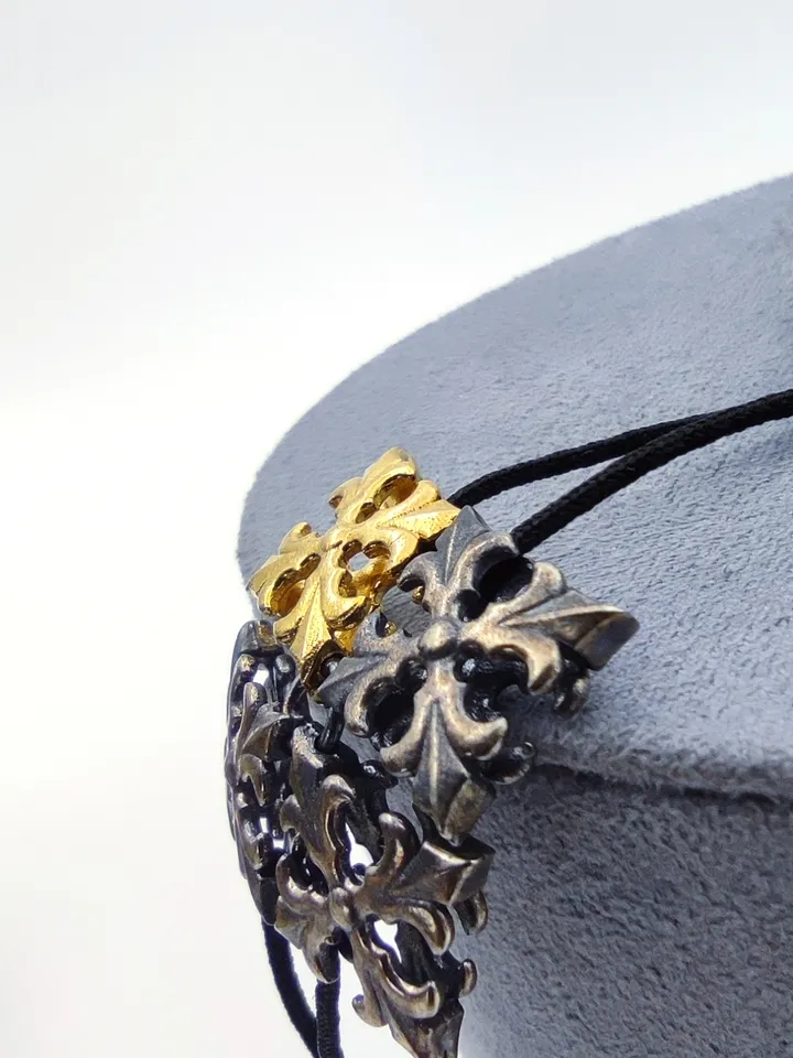 Bracelet - Heraldic Lily