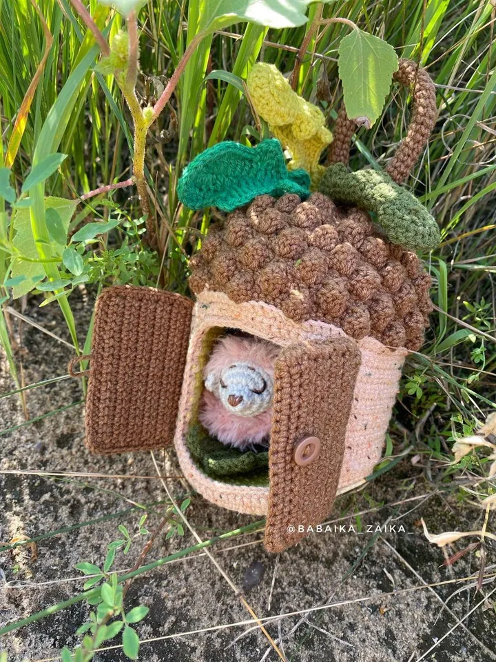 PDF Crochet pattern Hedgehog in Acorn, Amigurumi pattern, Crochet Cute Funny Animal, Forest animal, Realistic amigurumi pattern